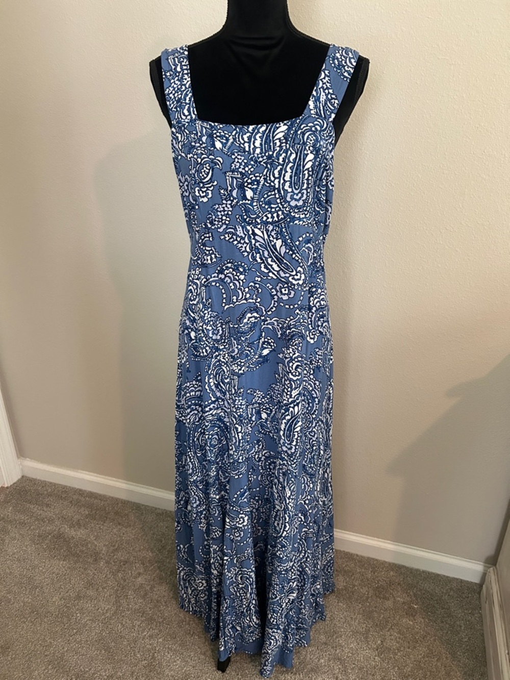 Vince Camuto Blue and White Paisley Maxi Dress